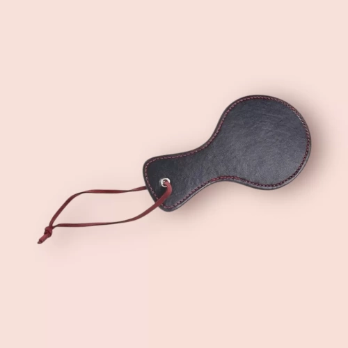 Đồ chơi bạo dâm phết mông kích thích